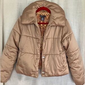 George women’s champagne color Puffer Jacket with High Collar bubble coat med